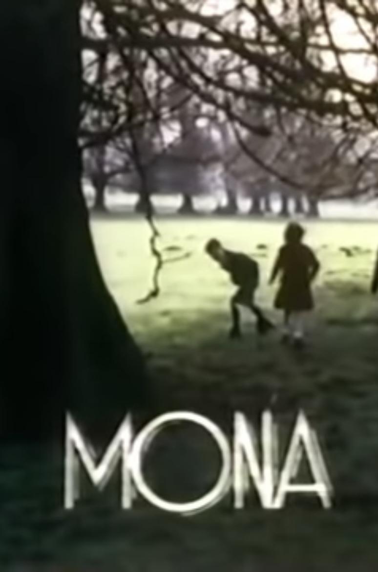 Постер Mona